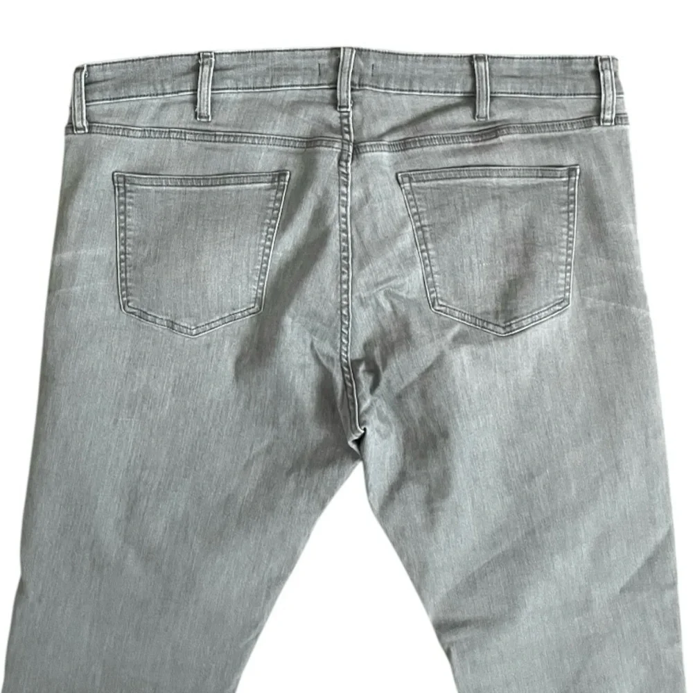 Uniqlo Jeans Men Skinny Tapered Ultra Stretch Low Rise 40x34 Hipster Casual Tall